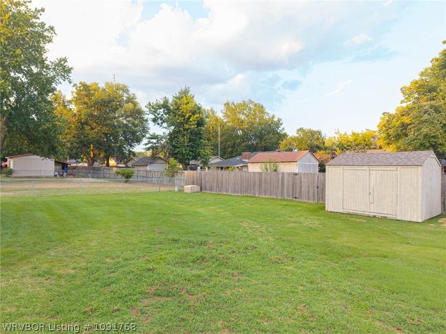 8211 Clover Drive, Fort Smith, AR 72908