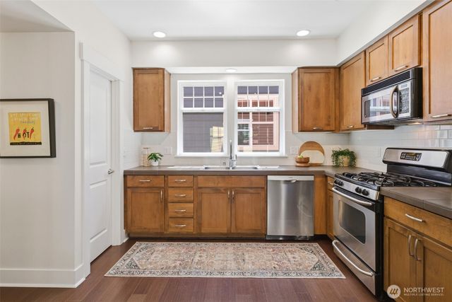 4417 28th Avenue S, Seattle, WA 98108