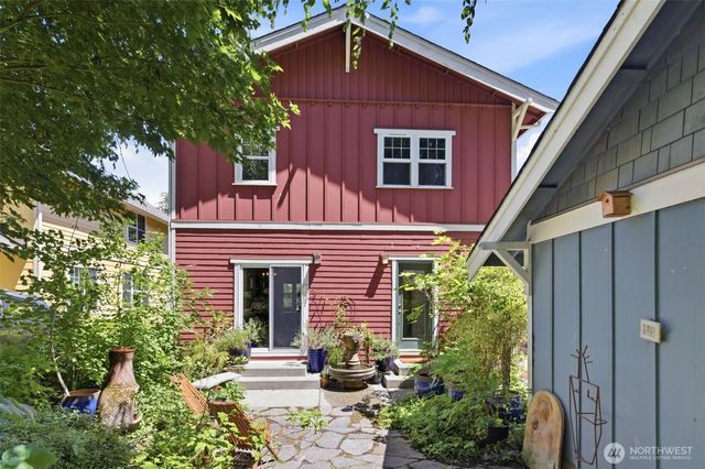 4417 28th Avenue S, Seattle, WA 98108
