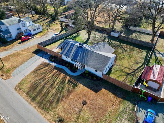 507 W Salisbury Street, Pittsboro, NC 27312