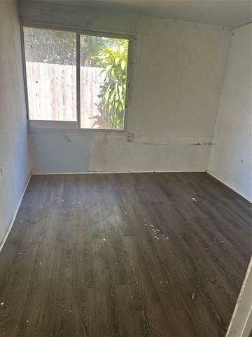 5234 9TH AVENUE N, St Petersburg, FL 33701