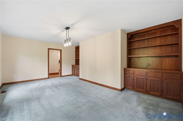 3029 Oxford Dr, Sutherland, VA 23885