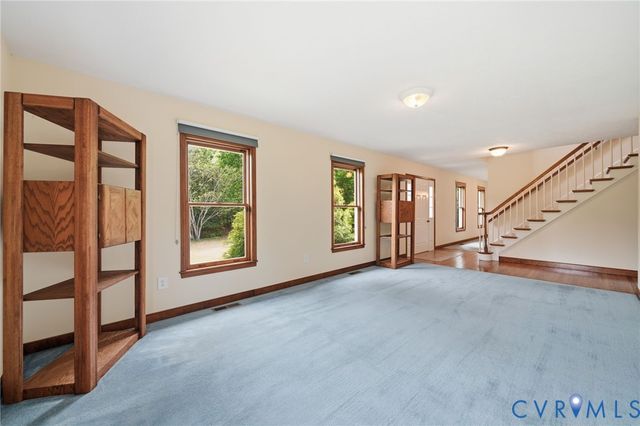 3029 Oxford Dr, Sutherland, VA 23885
