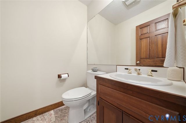 3029 Oxford Dr, Sutherland, VA 23885