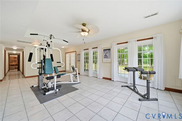 3029 Oxford Dr, Sutherland, VA 23885