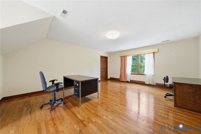 3029 Oxford Dr, Sutherland, VA 23885