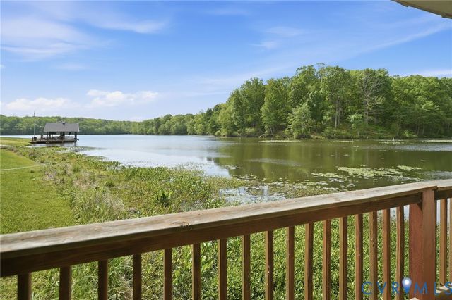 3029 Oxford Dr, Sutherland, VA 23885