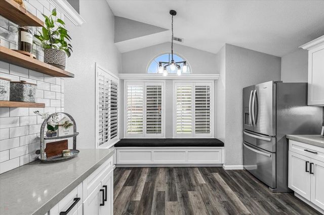 6066 Creek Bend Dr, Riverbank, CA 95367