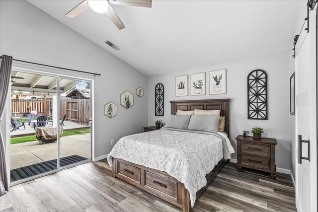 6066 Creek Bend Dr, Riverbank, CA 95367