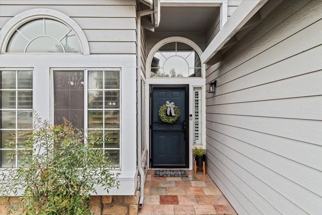 6066 Creek Bend Dr, Riverbank, CA 95367