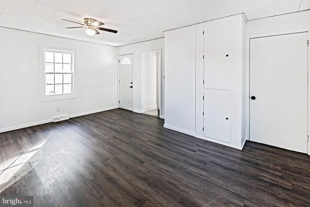 56 MAIN ST, Hancocks Bridge, NJ 08038