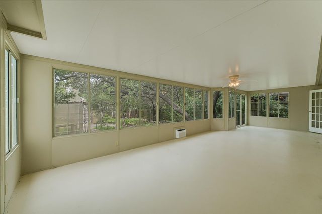 4 Memory LN, Wimberley, TX 78676