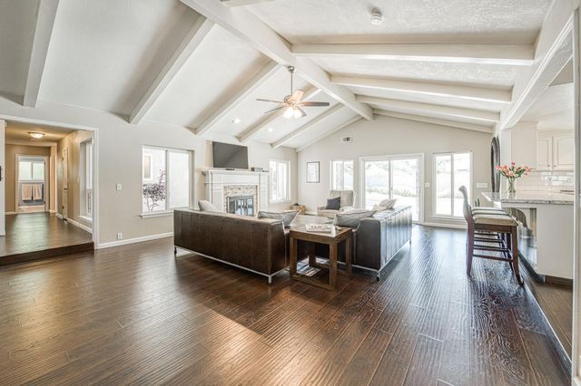3848 W Alluvial Avenue, Fresno, CA 93711