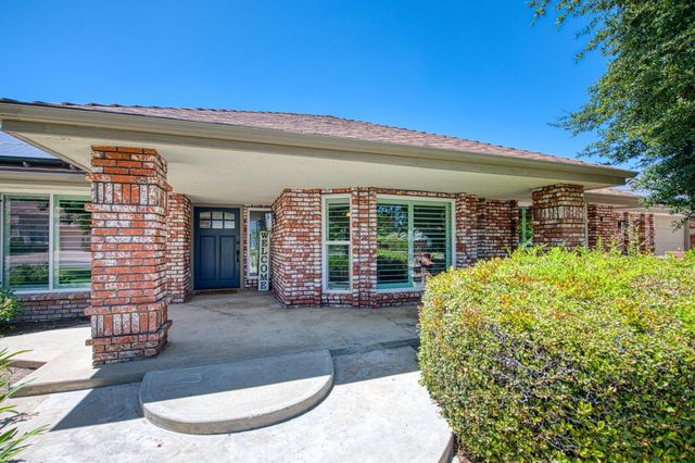 3848 W Alluvial Avenue, Fresno, CA 93711