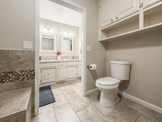 3848 W Alluvial Avenue, Fresno, CA 93711
