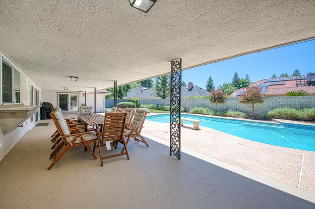 3848 W Alluvial Avenue, Fresno, CA 93711