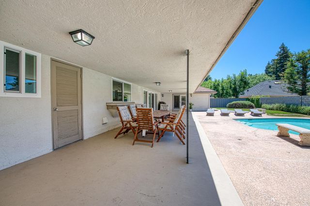 3848 W Alluvial Avenue, Fresno, CA 93711