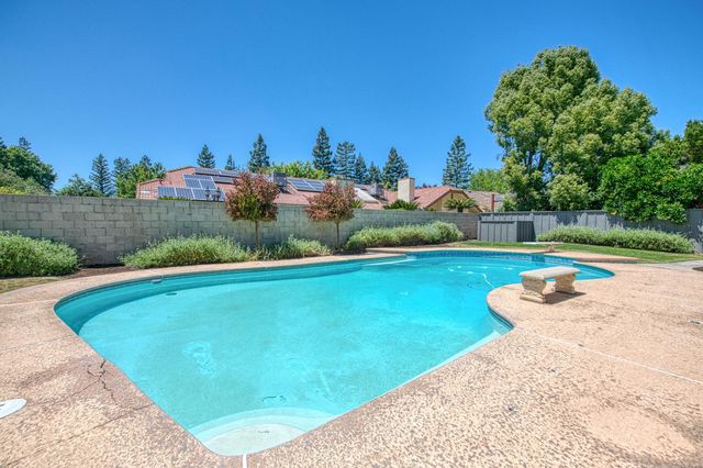 3848 W Alluvial Avenue, Fresno, CA 93711