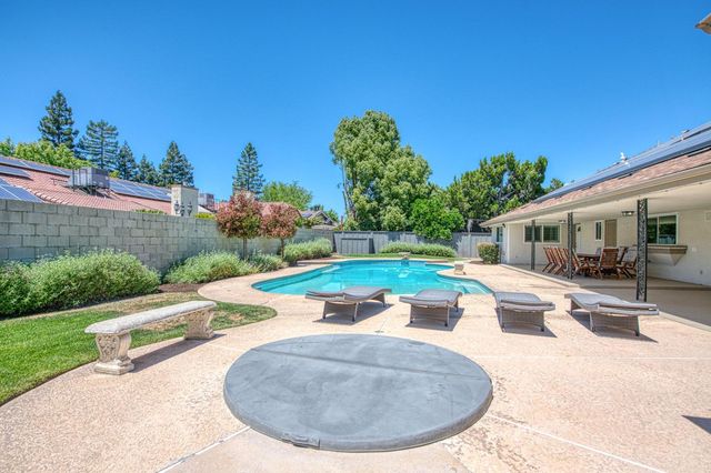 3848 W Alluvial Avenue, Fresno, CA 93711