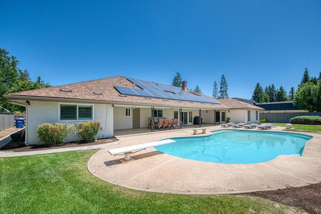 3848 W Alluvial Avenue, Fresno, CA 93711