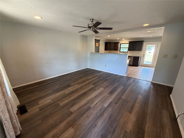 1803 S 155th West Avenue, Sand Springs, OK 74063