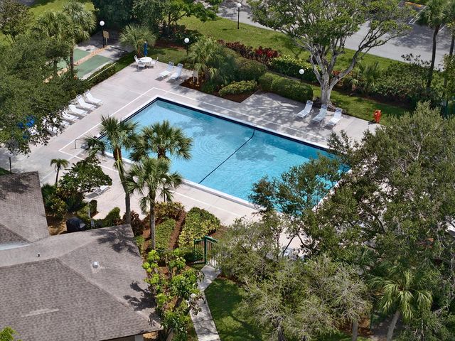 804 CYPRESS Boulevard 503, Pompano Beach, FL 33069