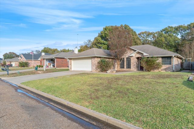 351 River Oaks Lane, Canton, TX 75103