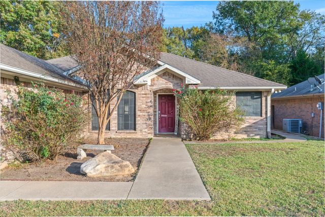 351 River Oaks Lane, Canton, TX 75103