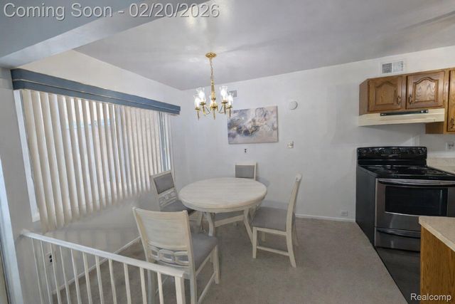 16593 Middlebelt Road 5, Livonia, MI 48154