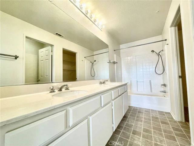 350 Via Capri 201, Corona, CA 92879