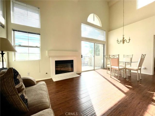 350 Via Capri 201, Corona, CA 92879