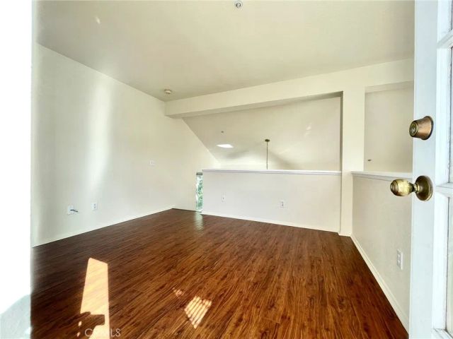 350 Via Capri 201, Corona, CA 92879