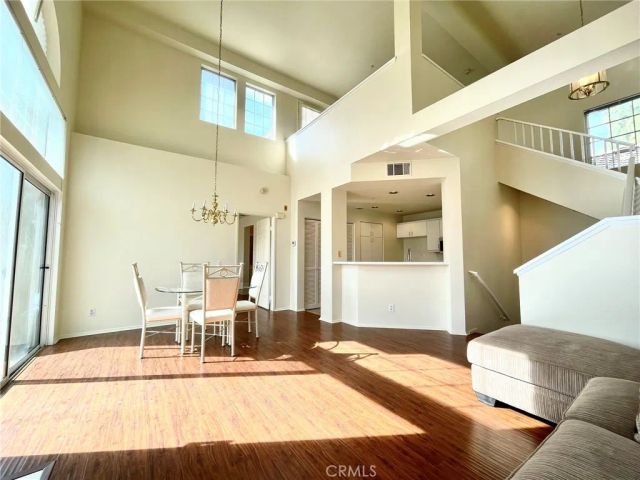350 Via Capri 201, Corona, CA 92879