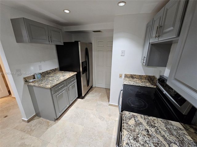 6575 W Oakland Park Blvd 109, Lauderhill, FL 33313