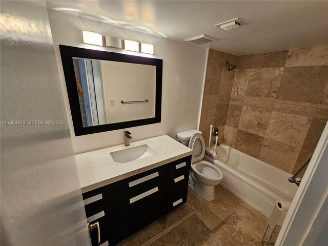 6575 W Oakland Park Blvd 109, Lauderhill, FL 33313