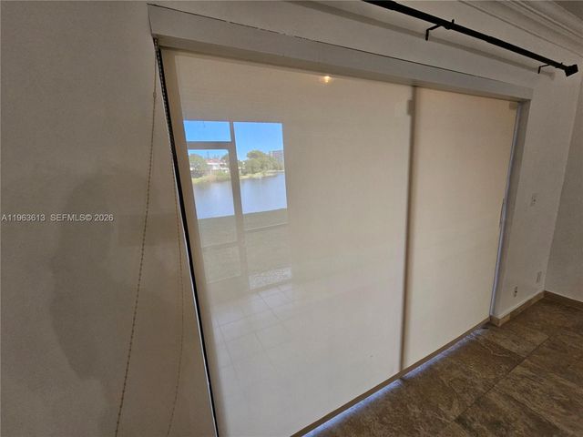 6575 W Oakland Park Blvd 109, Lauderhill, FL 33313