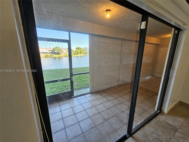 6575 W Oakland Park Blvd 109, Lauderhill, FL 33313