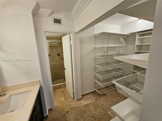 6575 W Oakland Park Blvd 109, Lauderhill, FL 33313