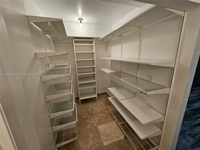 6575 W Oakland Park Blvd 109, Lauderhill, FL 33313