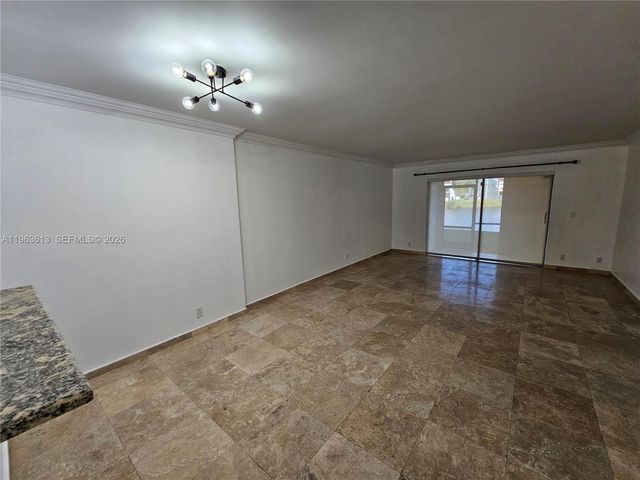 6575 W Oakland Park Blvd 109, Lauderhill, FL 33313