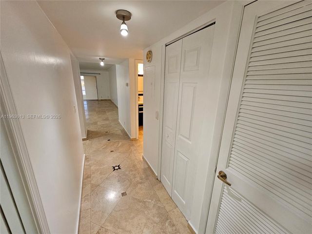 6575 W Oakland Park Blvd 109, Lauderhill, FL 33313