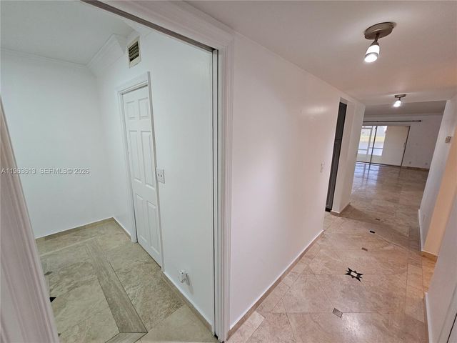 6575 W Oakland Park Blvd 109, Lauderhill, FL 33313