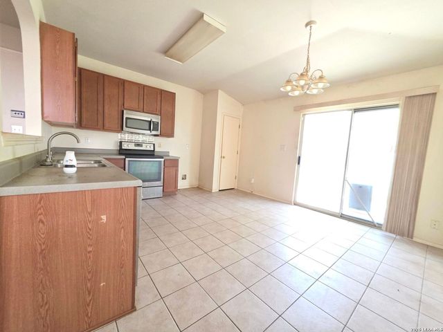 411 Rustic Stable, San Antonio, TX 78227