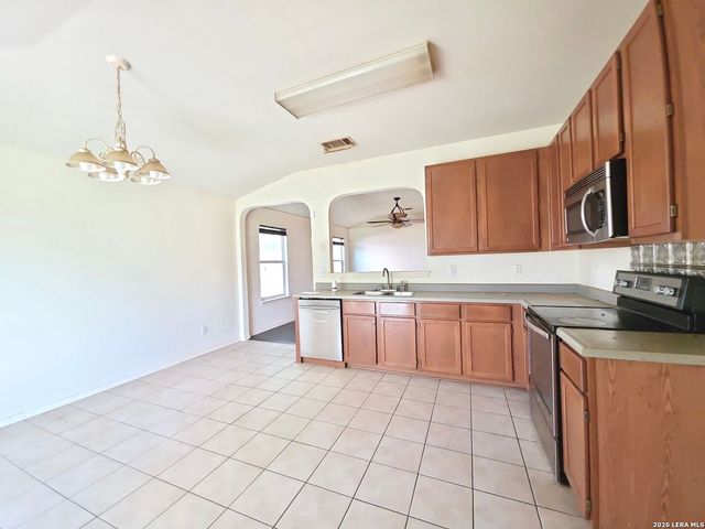 411 Rustic Stable, San Antonio, TX 78227