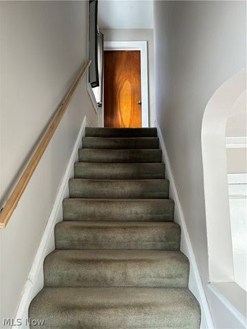 3303 E Scarborough Road, Cleveland Heights, OH 44118