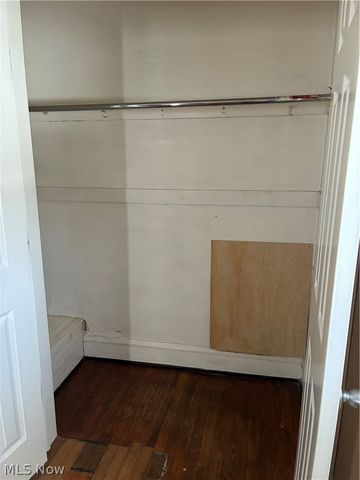 3303 E Scarborough Road, Cleveland Heights, OH 44118