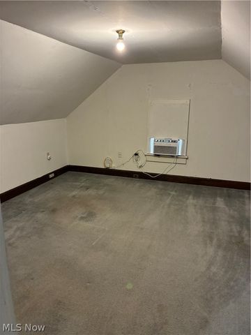 3303 E Scarborough Road, Cleveland Heights, OH 44118