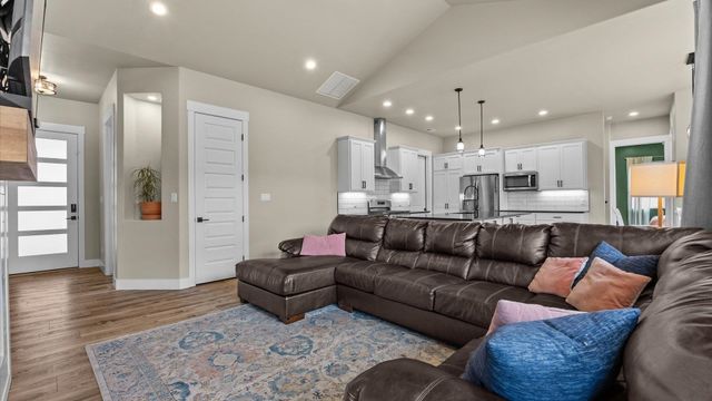 2537 Fryingpan Drive, Grand Junction, CO 81505