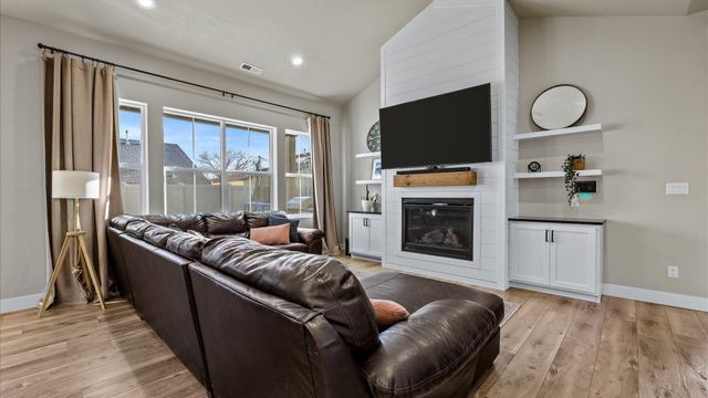 2537 Fryingpan Drive, Grand Junction, CO 81505