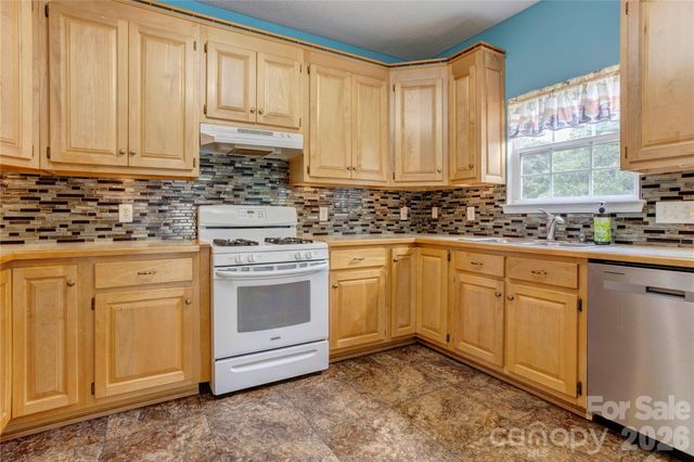 4735 Asherton Place NW, Concord, NC 28027